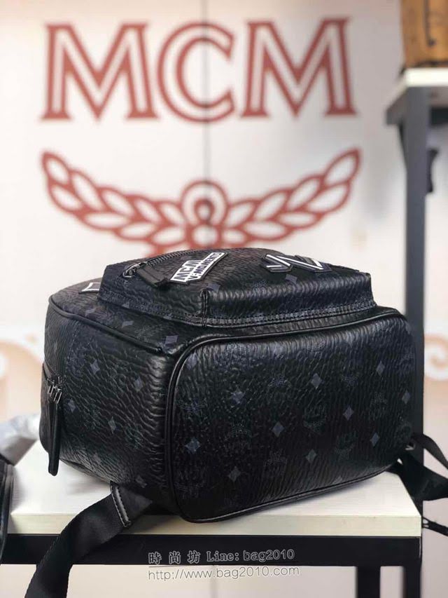 MCM雙肩背包 原單 5816 Victory Patch Stark雙肩背包 標誌性Visetos塗層帆布 貼花裝飾 MCM女背包  mdmc1452